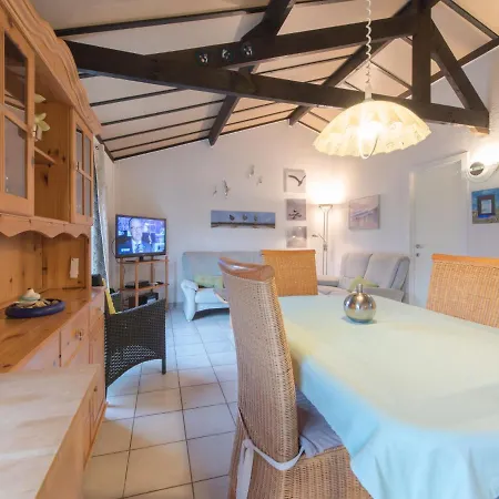 Duinenhuis 274 With Parking By Interhome Semesterbostad *